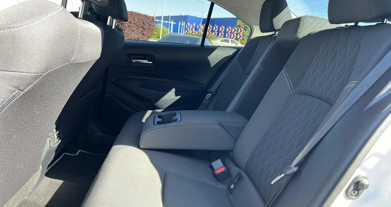 Toyota Corolla cena 103900 przebieg: 41136, rok produkcji 2022 z Tychy małe 352